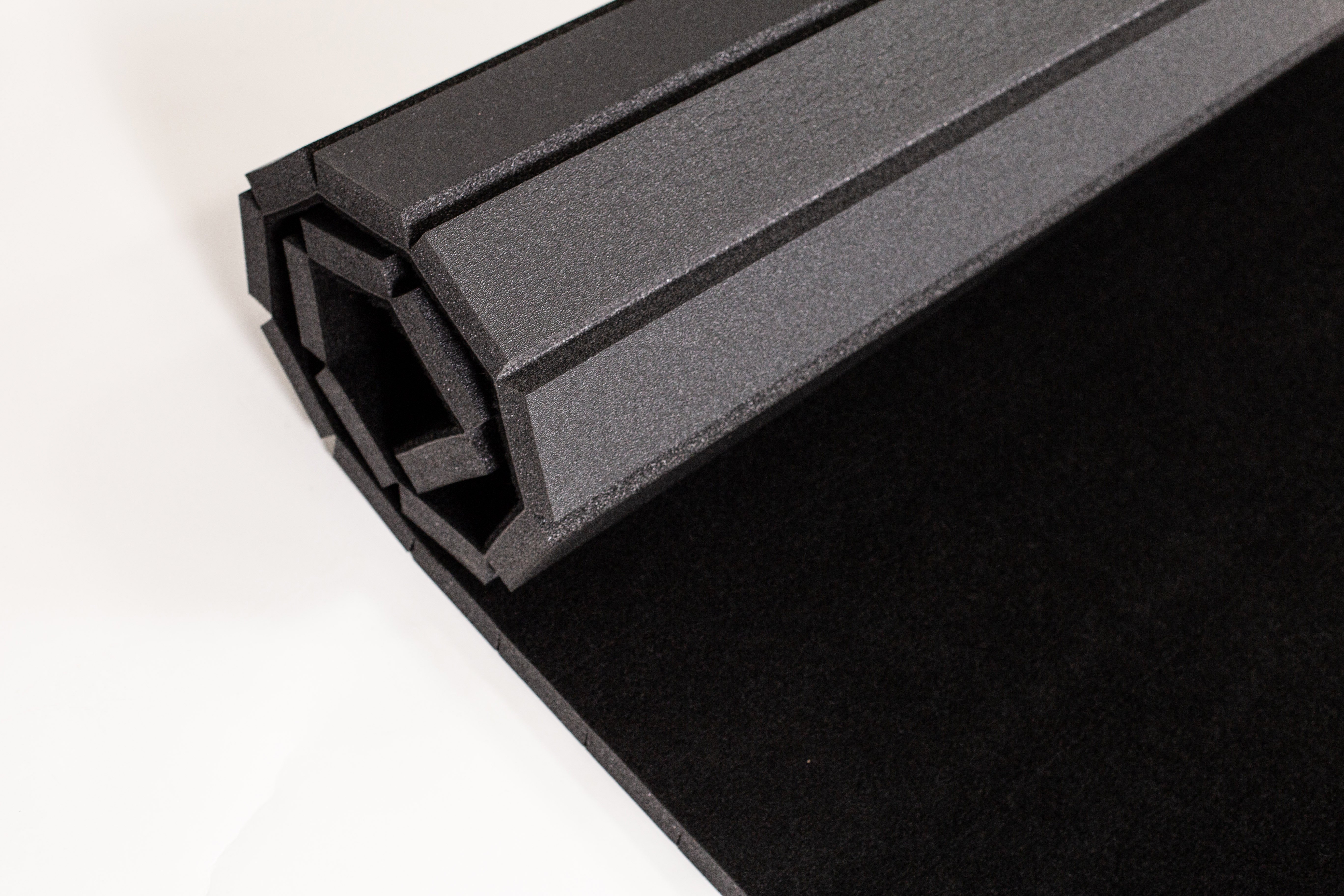SPORT-FOAM-black unroll close up_6901
